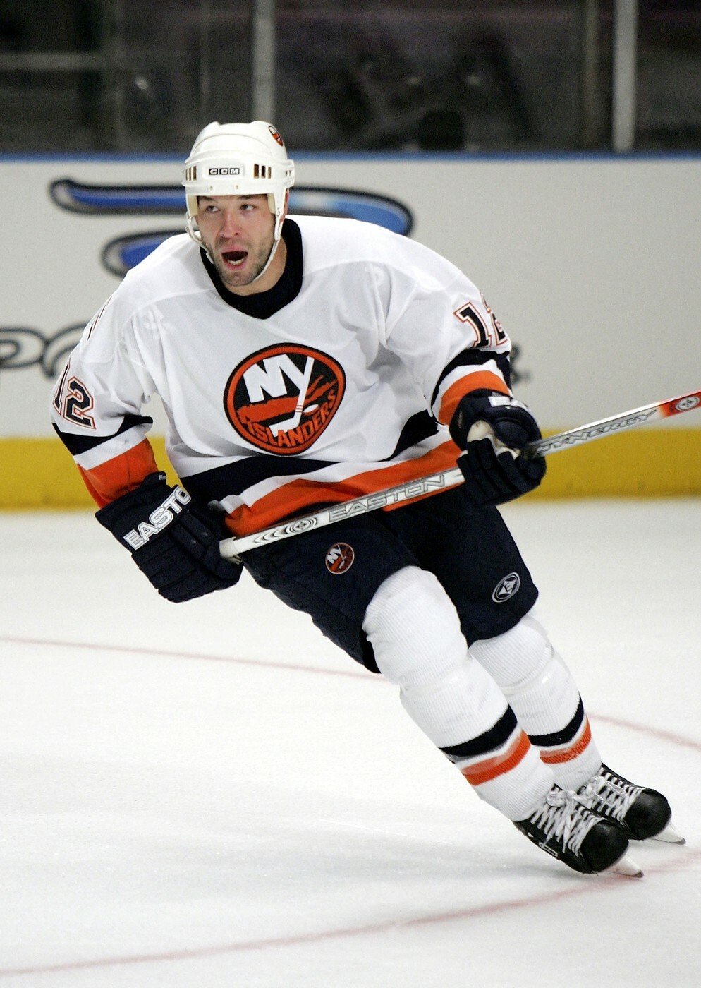 Chris Simon hrál i za New York Islanders