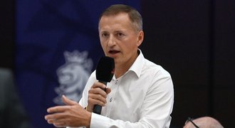 Dědek: Hadamczika neřídím. Chybí miliarda, jde o obrovský střet zájmů