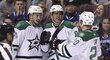 Aleš Hemský a Radek Faksa se ve čtvrtečním utkání NHL podíleli jedním gólem na výhře hokejistů Dallasu 4:2 na ledě Vancouveru.