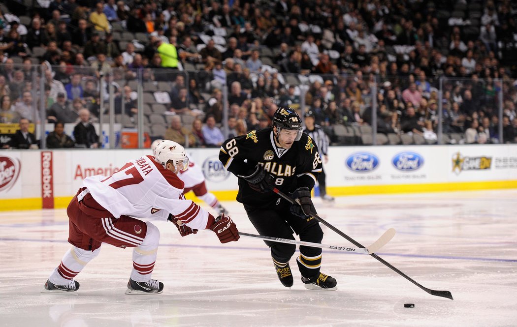 Jágr se nezastavil ani v NHL, řádí v dresu Dallasu