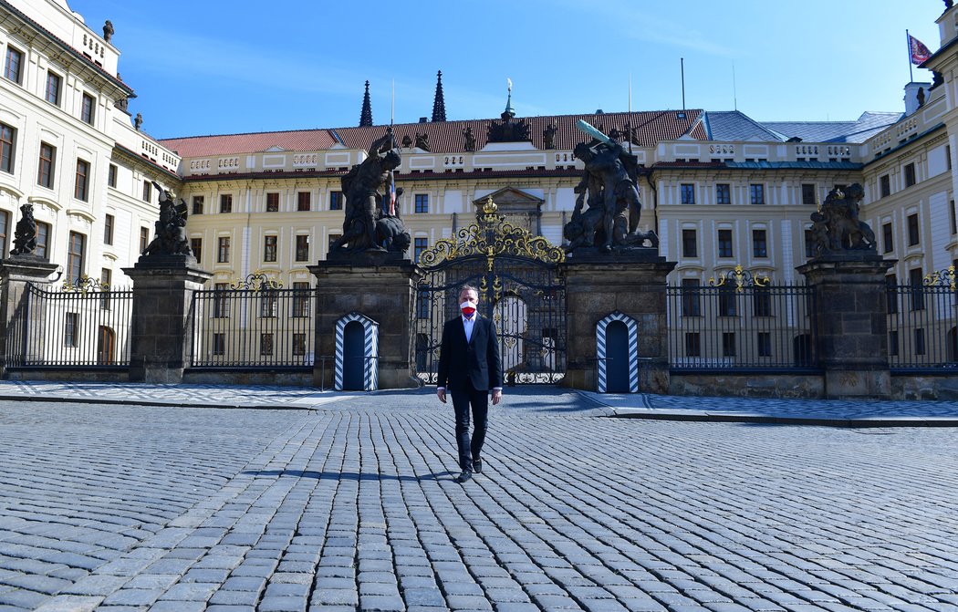 Dominik Hašek se stal potřetí otcem.