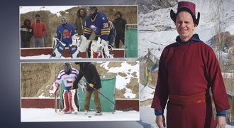 Hašek učil hokej děti v Tibetu: Nagano znají! Na naši počest pustili plyn