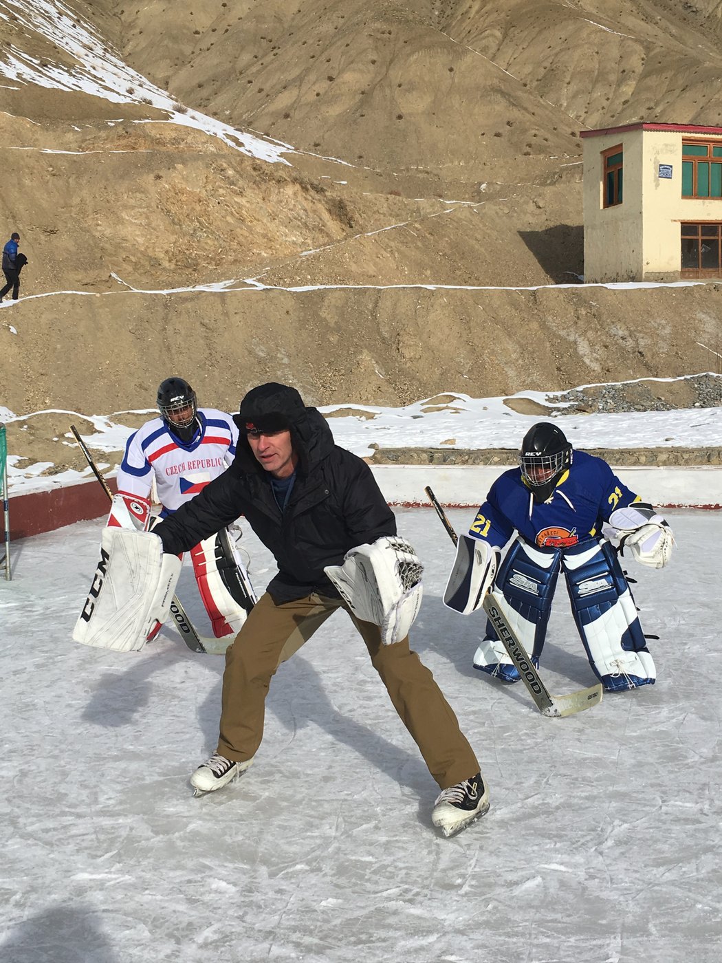 Dominik Hašek se v Tibetu věnoval malým brankářům