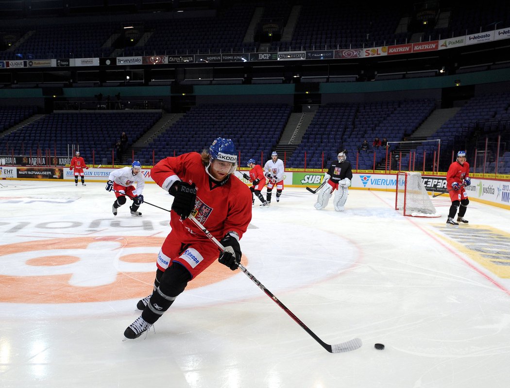 Jakub Voráček na tréninku v Helsinkách před prvním zápasem dalšího turnaje EHT