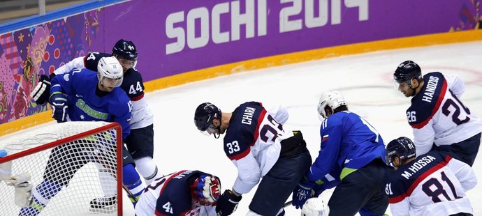  Hokejisté Slovinska překvapivě porazili ve skupině A na OH Slovensko 3:1. Nováček pod pěti kruhy tak pokořil semifinalistu z Vancouveru