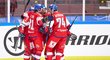 Česká reprezentace se raduje ze vstřelené branky v zápase s Finskem