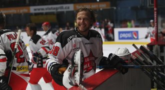 Pastrňák poprvé na ledě s Jágrem: Je neskutečný! Stanley Cup bolí dál