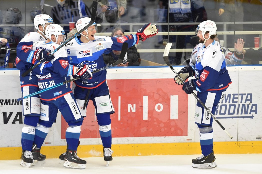 Brněnští hokejisté se radují z branky