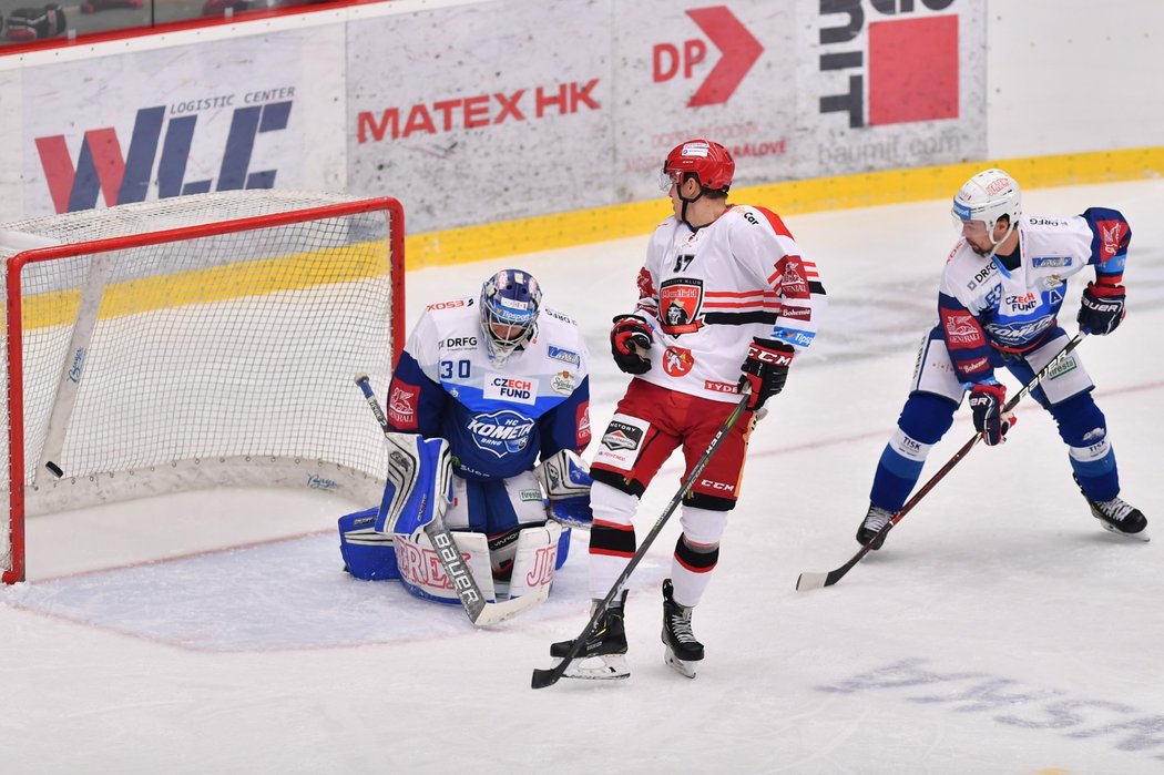 Jednička Komety Marek Langhamer přehlédl kotouč mířící do jeho brány