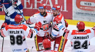 SESTŘIHY: Hradec skolil Kometu 6:3. Sparta padla potřetí v řadě