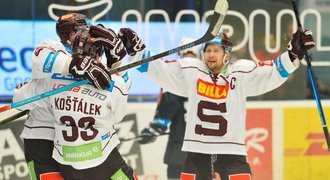 SESTŘIHY: Sparta vyhrála šlágr v Plzni, Litvínov rozdrtil Pardubice 6:2