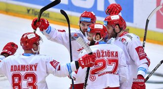 SESTŘIHY: Oceláři přidali v Plzni 10. výhru v řadě. Liberec skolil Kometu 5:2