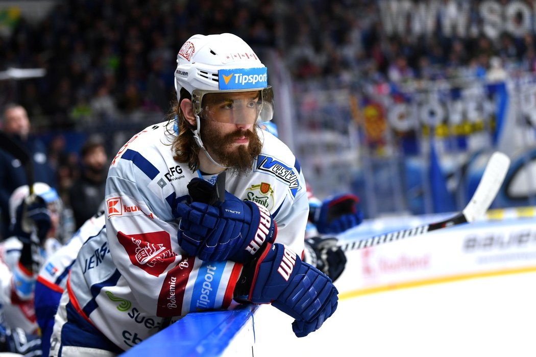 Americký sniper Peter Mueller smutní po porážce Komety s Kladnem