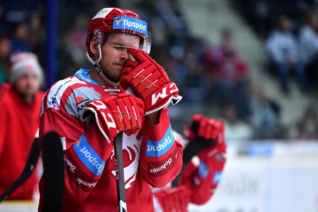 Ocelář Ondřej Kovařčík po porážce 0:5 v Liberci nezadržel slzy