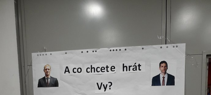 Pardubičtí fanoušci protestují proti dosavadnímu vedení klubu, nic na tom nezměnila ani domácí výhra s Plzní