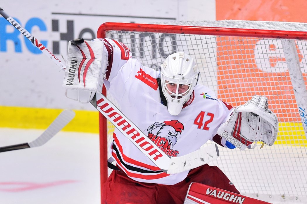 Olomoucký brankář Branislav Konrád na úvod předkola zmrazil Gulašovo komando