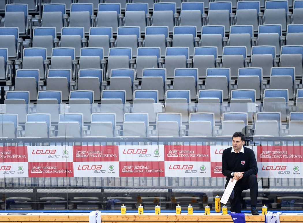 Hradecký trenér Vladimír Růžička v dobře známé O2 areně