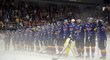 Hokejisté Českých Budějovic si užívají vítězství před vlastními fanoušky