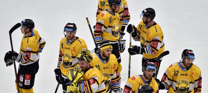 Litvínovští hokejisté smutní po porážce v Třinci