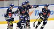Českobudějovičtí hokejisté se radují z gólu kapitána Milana Gulaše (uprostřed)