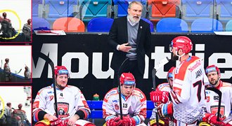 Hradec Králové broke the Tigers' hockey sticks, they are angry: shame, should we issue a bill? Hradec Králové broke the Tigers' hockey sticks, they are angry: shame, should we issue a bill?