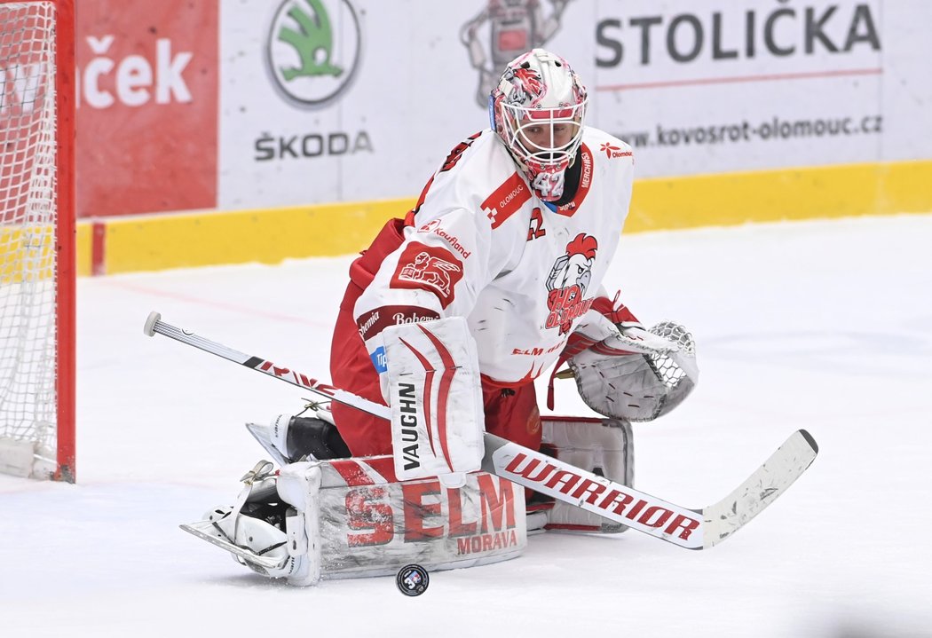 Brankář Olomouce Branislav Konrád v domácím utkání