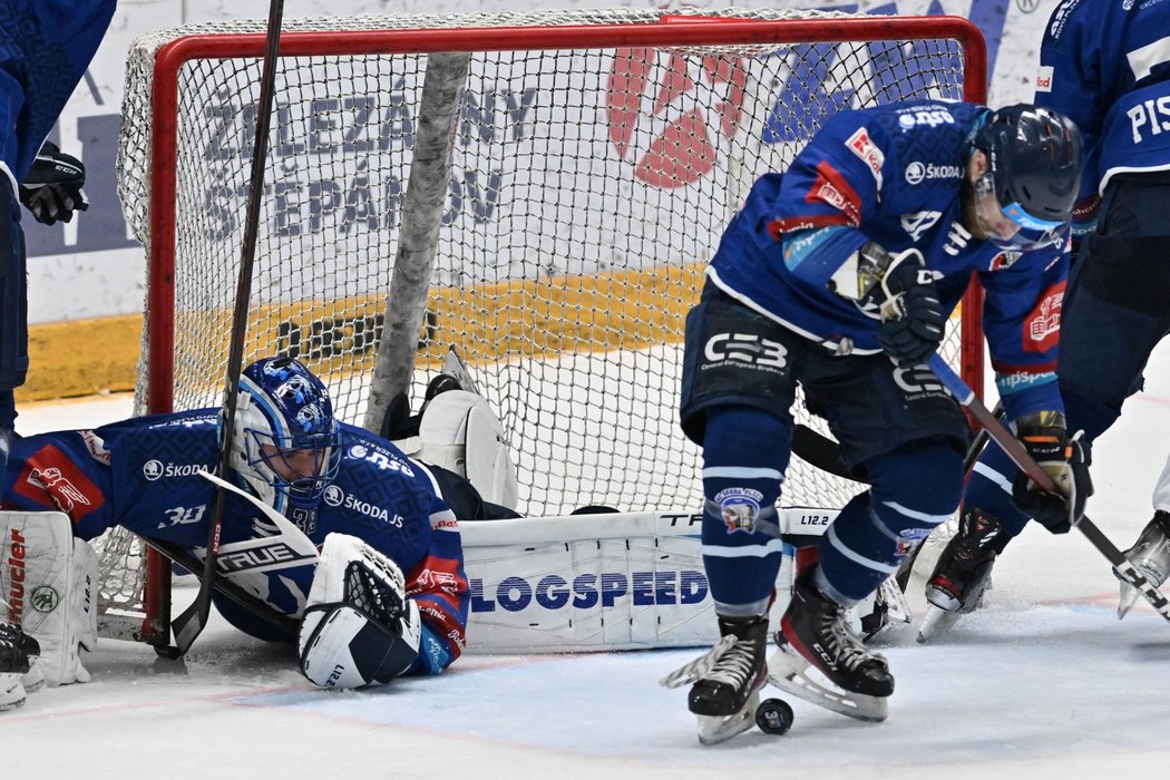 Na plzeňské hokejisty před koncem základní části padla těžká bída