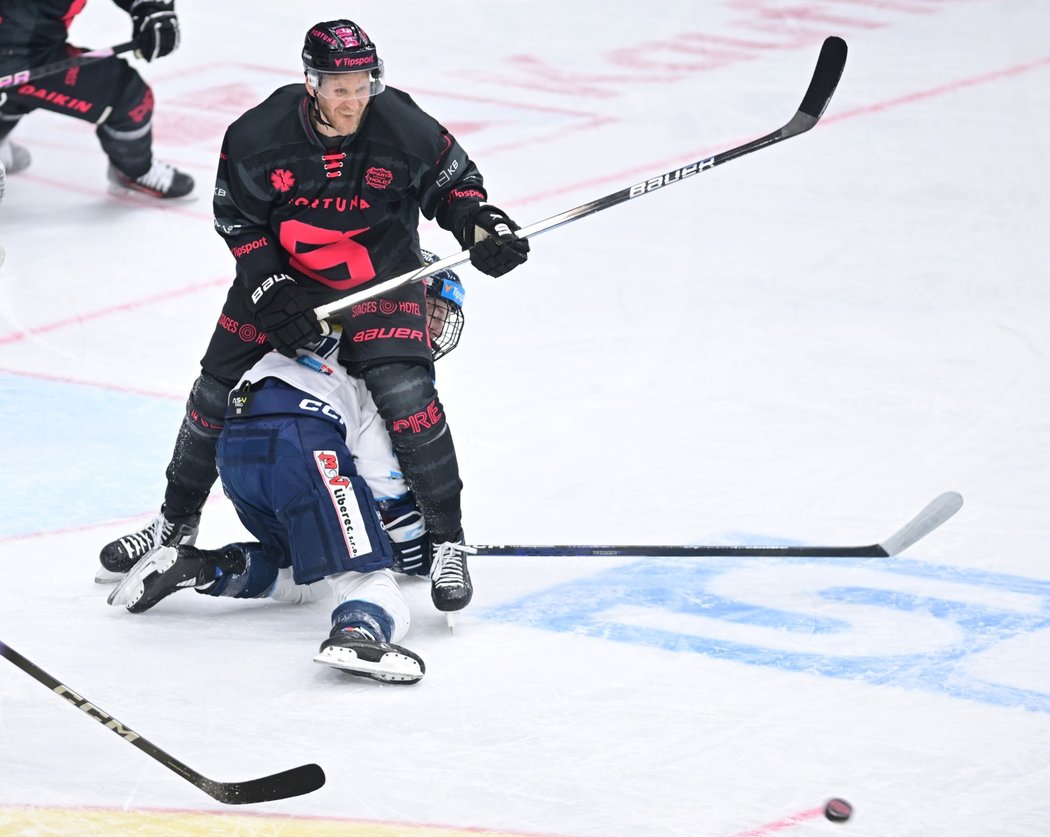 Zkušený finský útočník Jan Lajunen bude hrát za Spartu i v příští sezoně