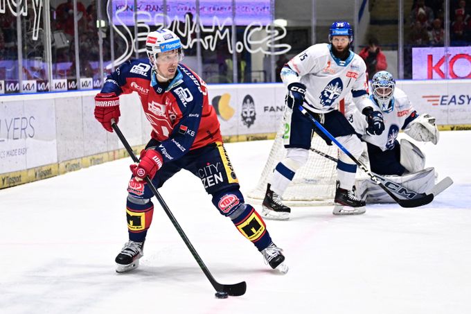 ONLINE: Kladno - Pardubice 0:0. Sparta vede 4:1 nad Olomoucí. Daří se Litvínovu ONLINE: Kladno - Pardubice 0:0. Sparta vede 4:1 nad Olomoucí. Daří se Litvínovu