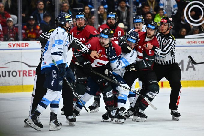 Extraliga po pauze: Dynamo s mezerami, Sparta nasadila karty play off, Tygři makali Extraliga po pauze: Dynamo s mezerami, Sparta nasadila karty play off, Tygři makali