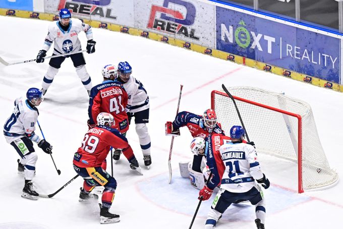 ONLINE: Pardubice - Kladno 4:1. Jágrův první bod v sezoně. Sparta vede 3:1 v Olomouci ONLINE: Pardubice - Kladno 4:1. Jágrův první bod v sezoně. Sparta vede 3:1 v Olomouci