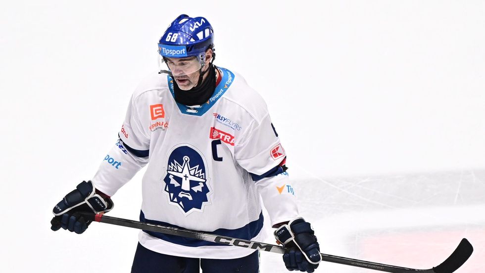 Jaromír Jágr po letech oblékl dres s kapitánským céčkem