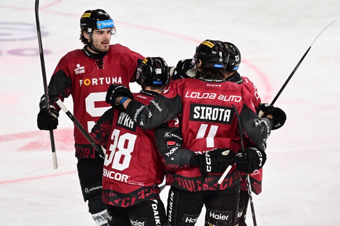 ONLINE: Sparta - Liberec 3:2. Druhý obrat v zápase, Hyka se štěstím vrátil Pražanům vedení ONLINE: Sparta - Liberec 3:2. Druhý obrat v zápase, Hyka se štěstím vrátil Pražanům vedení