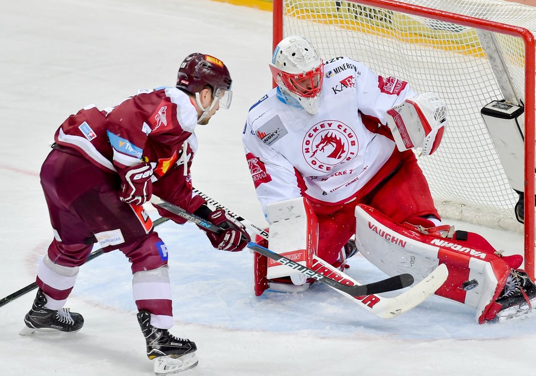 Sparťan Petr Vrána nepřekonal Oceláře Šimona Hrubce