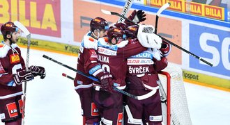 Výhra, ale přijdou změny. Legenda mimo sestavu, Sparta loví v KHL