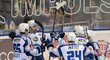 Brněnští hokejisté se radují z gólu