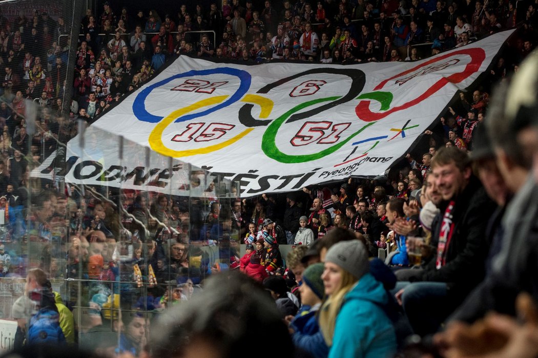 Hradečtí fanoušci popřáli hodně štěstí svým hráčům, kteří budou hrát na olympiádě v Pchjongčchangu