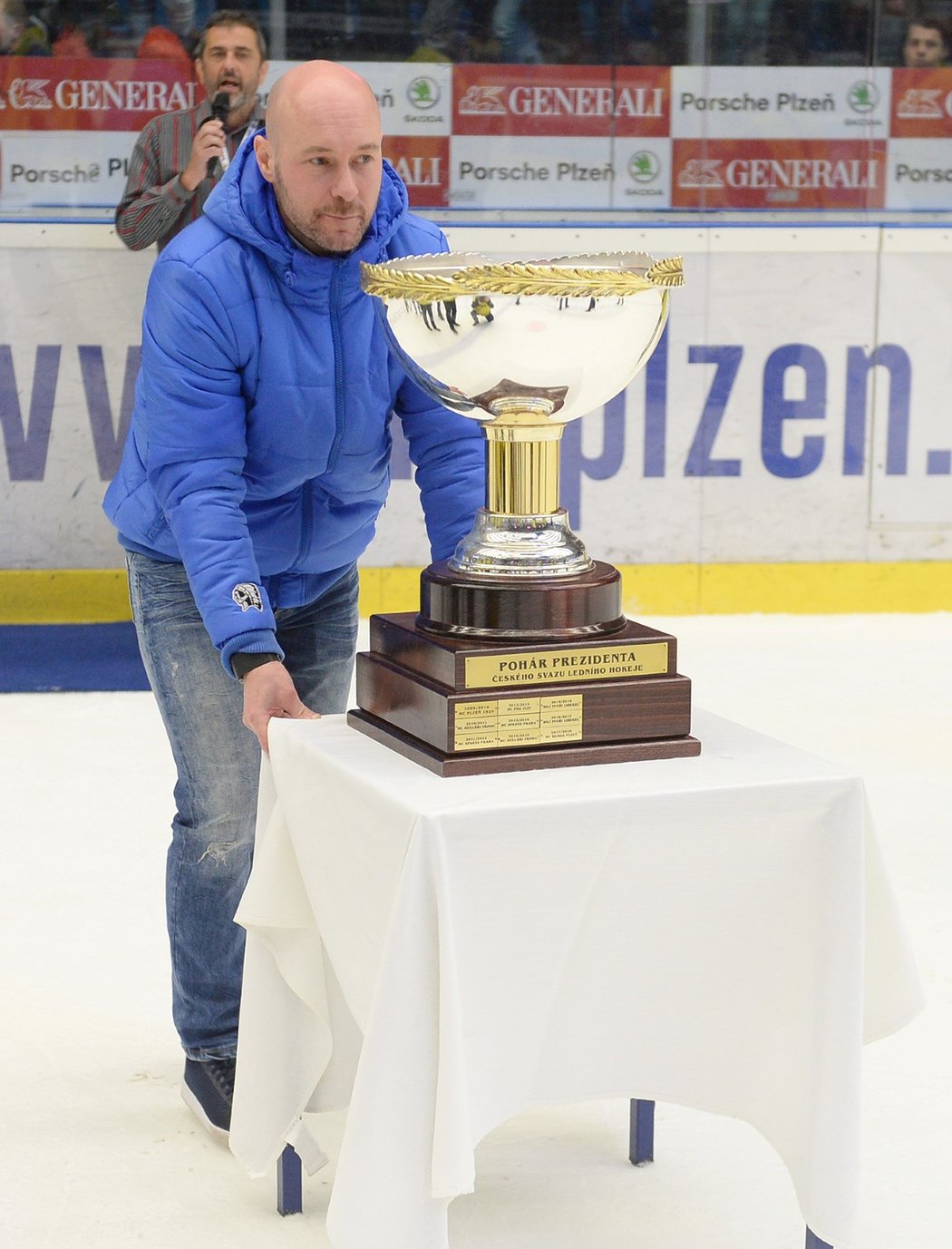 Tomáš Vlasák veze Prezidentský pohár k plzeňským hokejistům