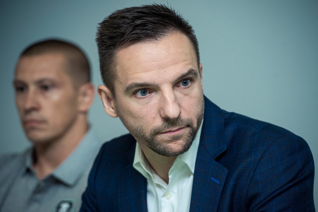 Boleslavský sportovní ředitel Radim Vrbata na tiskové konferenci před začátkem extraligy nevyloučil návrat trenéra Miloslava Hořavy