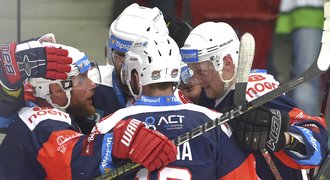 SESTŘIHY: Chomutov i s juniory porazil Vary! Pardubice - Litvínov 2:5