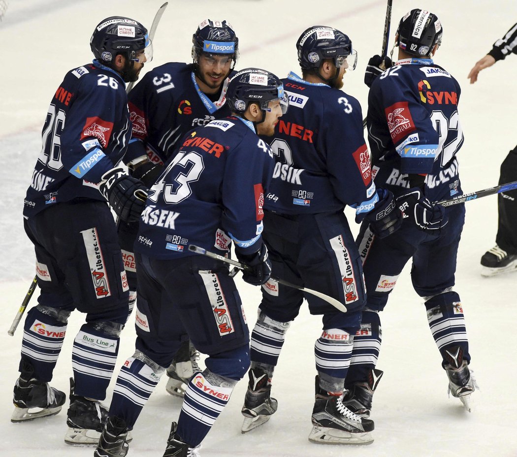 Hokejisté Liberce si opět po roce zahrají v extralize o titul. Úřadující mistři vyhráli v Chomutově 4:0, celou sérii 4:2 a ve finále vyzvou Brno.