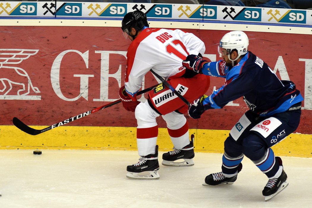 Útočník Olomouce David Búc v utkání proti Chomutovu 