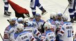 Hokejisté Chomutova se radují z vítězství nad Kometou
