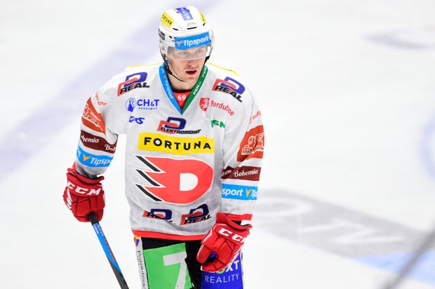 Lukáš Radil v zápase s Plzní Lukáš Radil v zápase s Plzní