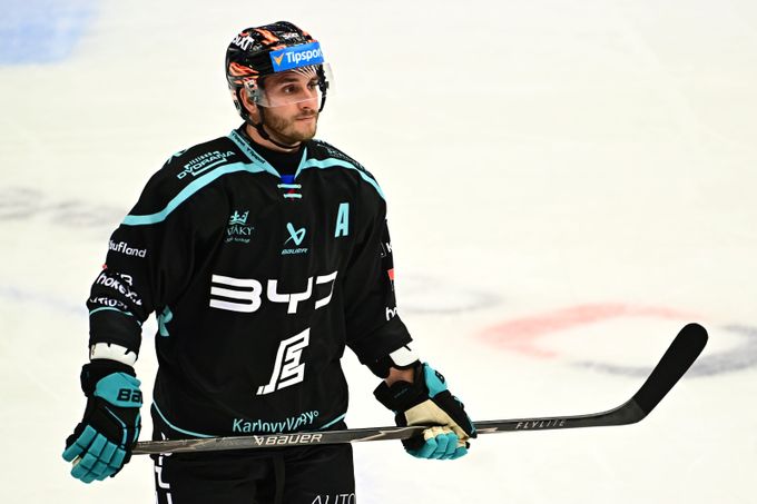 Beránek se poprvé trefil střelou. V lese jsem lepší než na ledě, usmívá se vášnivý myslivec Beránek se poprvé trefil střelou. V lese jsem lepší než na ledě, usmívá se vášnivý myslivec