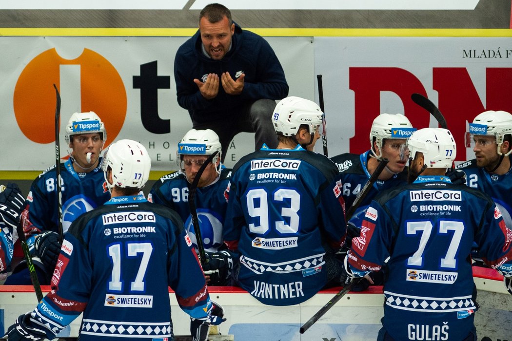 Plzeňský kouč Ladislav Čihák domlouvá svým svěřencům