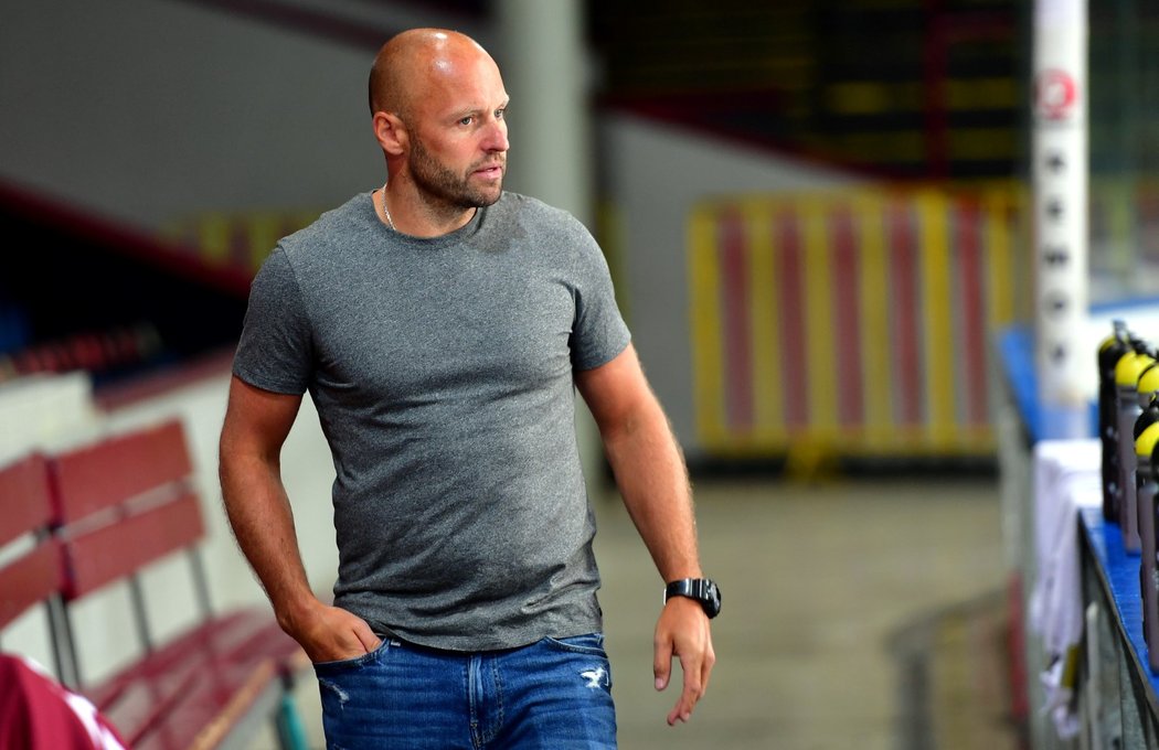 Jaroslav Hlinka se přišel na první trénink Sparty před novou sezonou už jako sportovní manažer