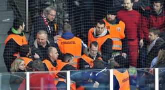 Násilí v Hradci. Selhal jednotlivec, tvrdí šéf klubu o incidentu s fanouškem