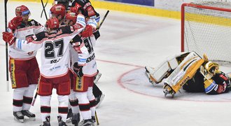 Mountfield HK - Litvínov 7:4. Hradec slaví historický postup