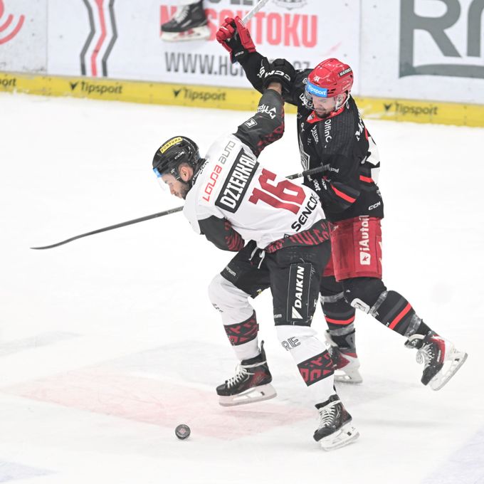 ONLINE: Hradec Králové - Sparta 0:0. Sesadí Pražané Třinec z čela? Kometa vede v Kladně ONLINE: Hradec Králové - Sparta 0:0. Sesadí Pražané Třinec z čela? Kometa vede v Kladně